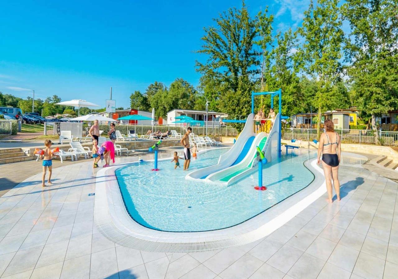 Camping Bijela Uvala - Eurocamp I Homair Пореч Экстерьер фото