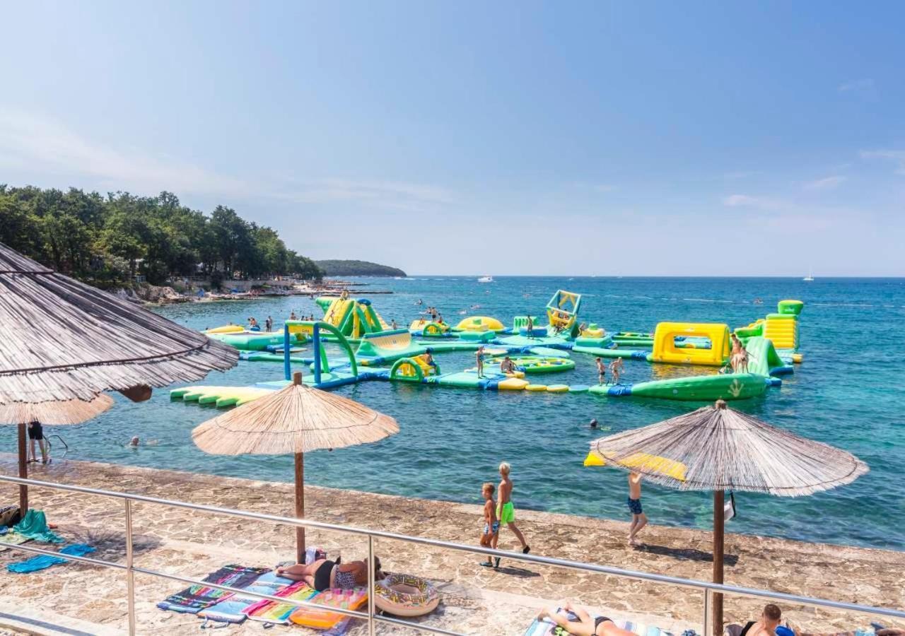 Camping Bijela Uvala - Eurocamp I Homair Пореч Экстерьер фото