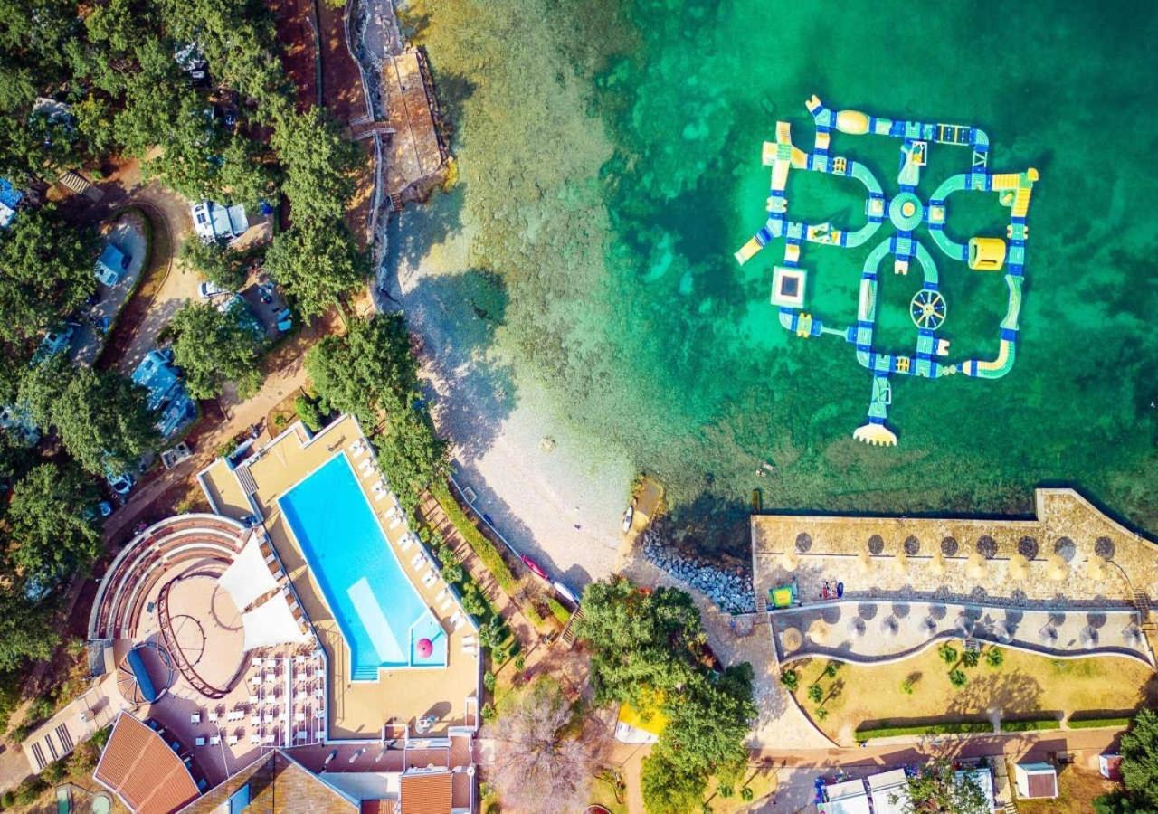 Camping Bijela Uvala - Eurocamp I Homair Пореч Экстерьер фото